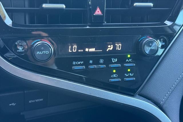 2022 Toyota Camry Hybrid LE