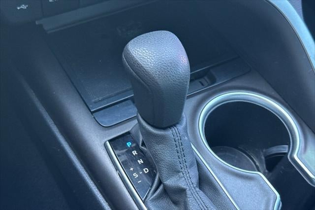 2022 Toyota Camry Hybrid LE