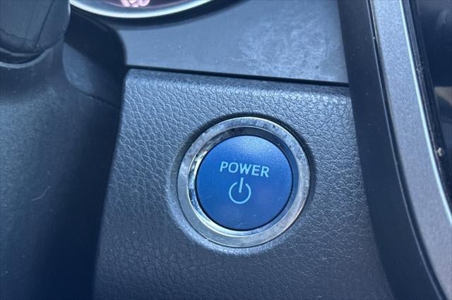 2022 Toyota Camry Hybrid LE