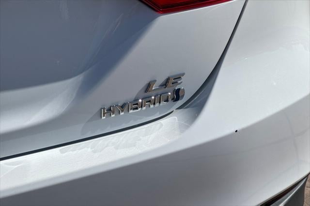 2022 Toyota Camry Hybrid LE