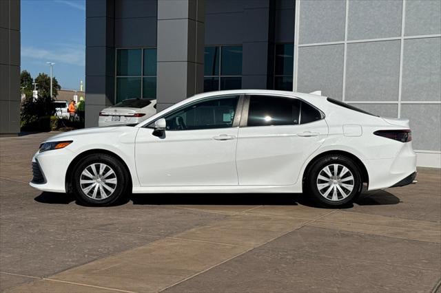 2022 Toyota Camry Hybrid LE
