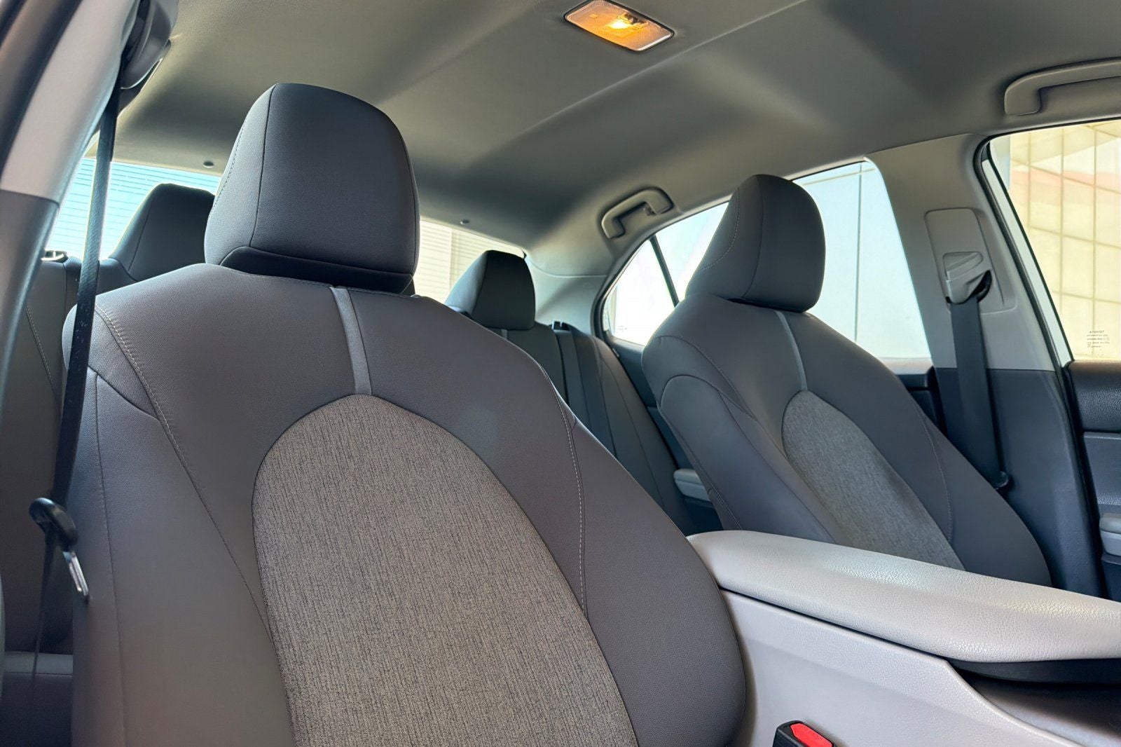 2021 Toyota Camry Hybrid LE