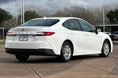 2025 Toyota Camry LE