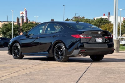 2025 Toyota Camry SE