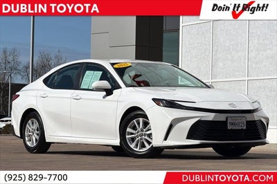 2025 Toyota Camry LE
