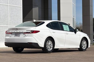 2025 Toyota Camry LE