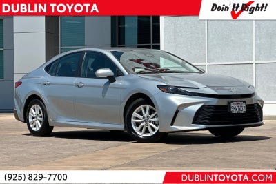 2025 Toyota Camry LE