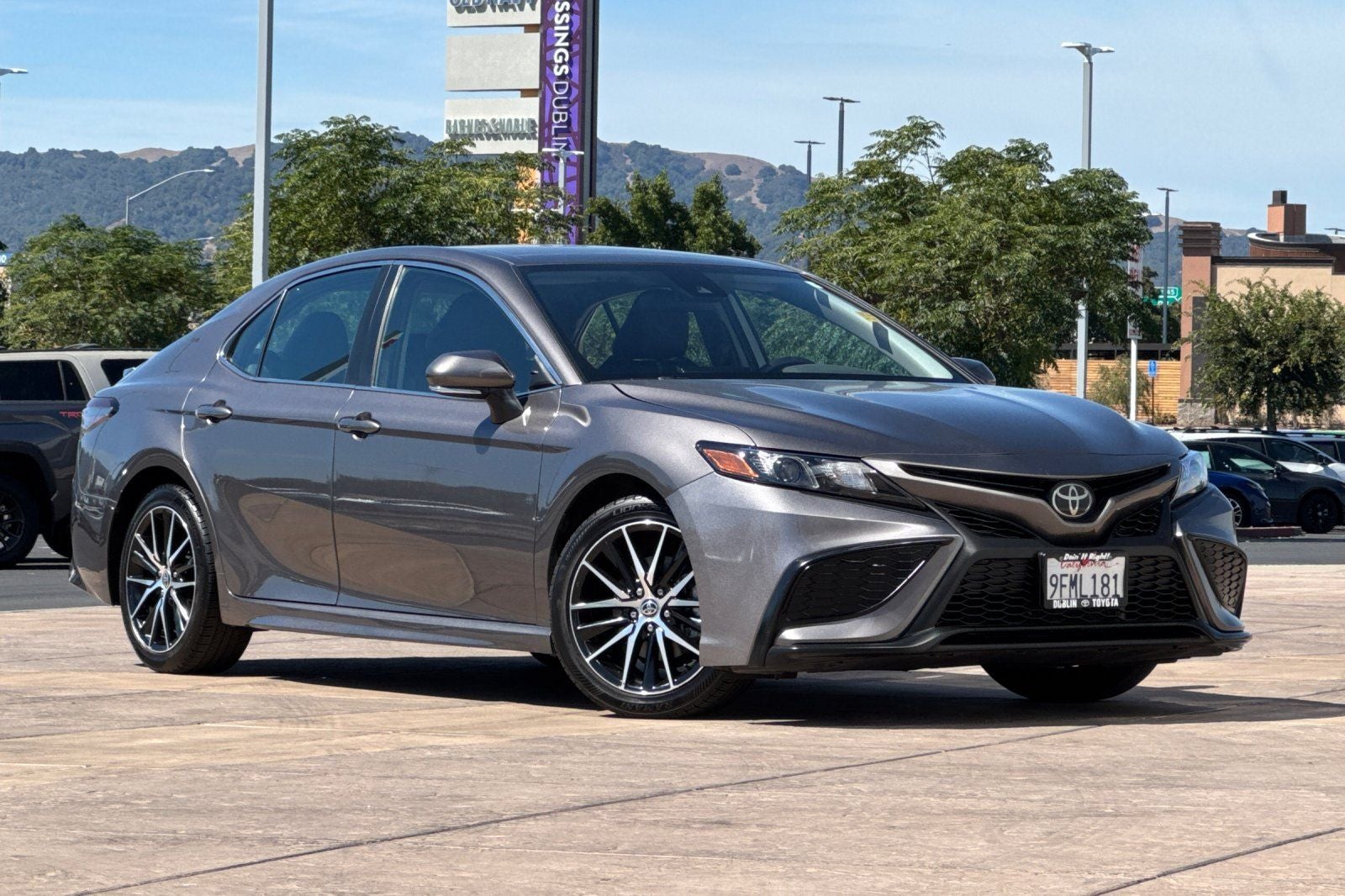 2023 Toyota Camry SE