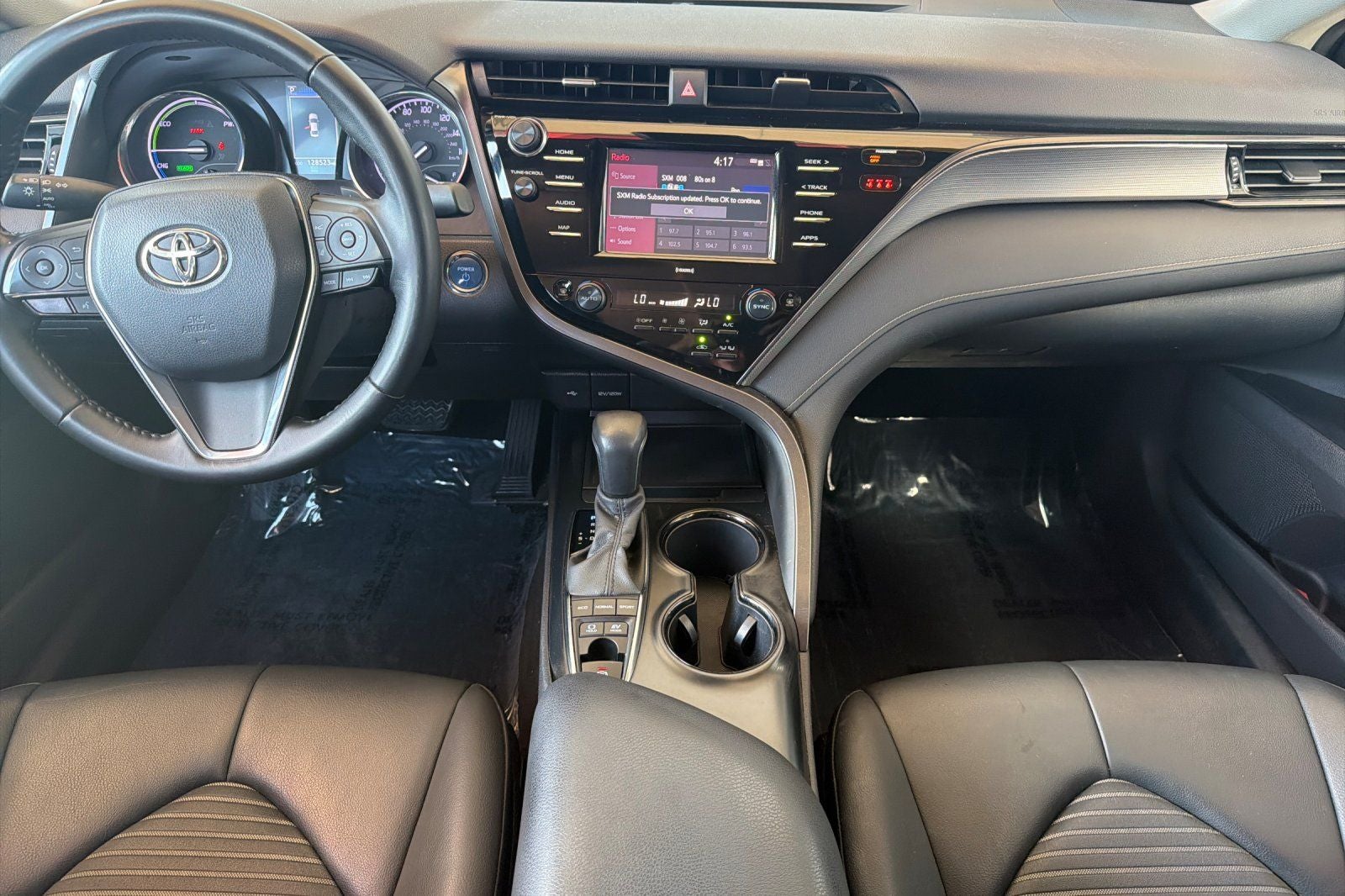 2020 Toyota Camry Hybrid SE