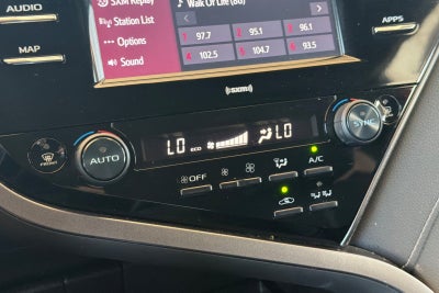 2020 Toyota Camry Hybrid SE