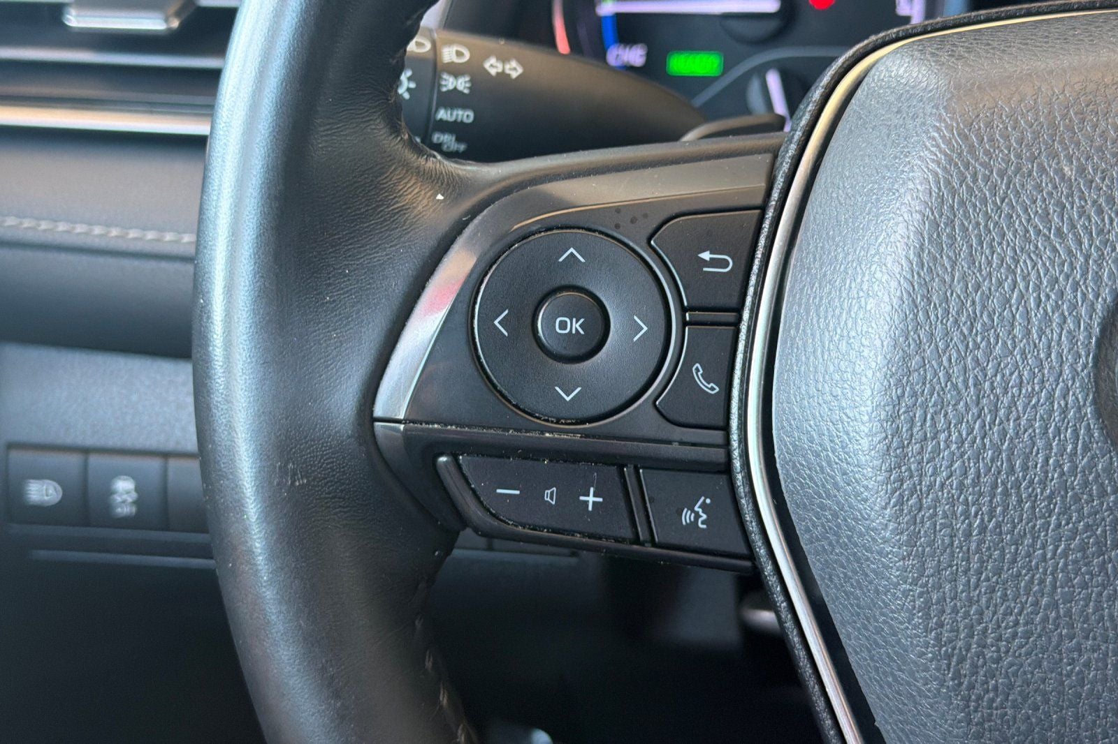 2020 Toyota Camry Hybrid SE