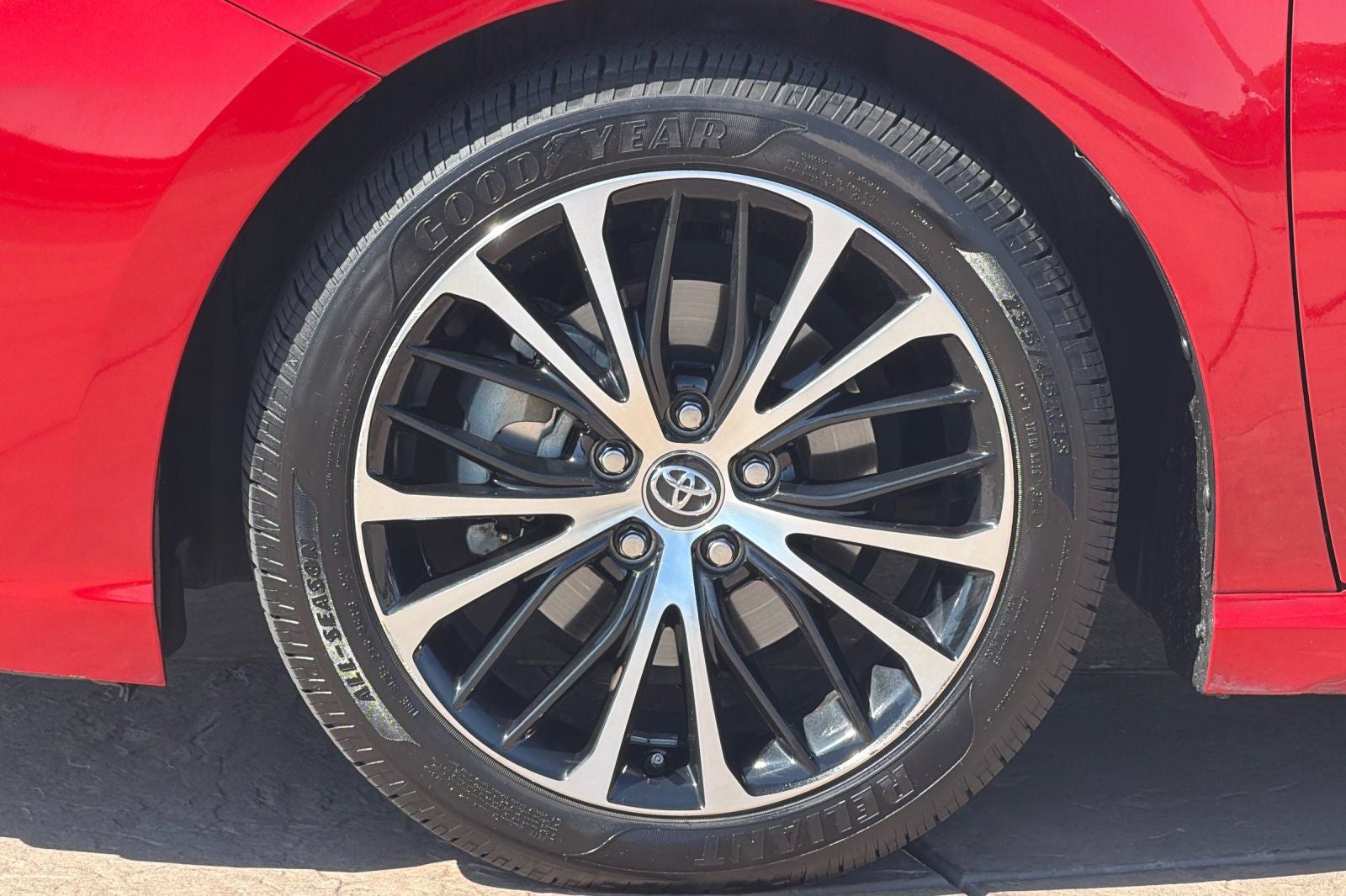2020 Toyota Camry Hybrid SE