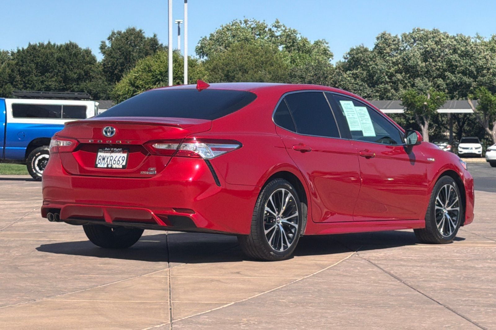 2020 Toyota Camry Hybrid SE