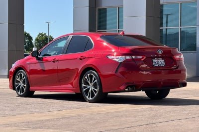 2020 Toyota Camry Hybrid SE