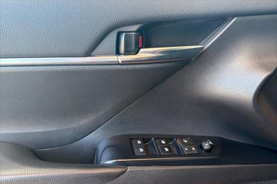 2020 Toyota Camry Hybrid SE