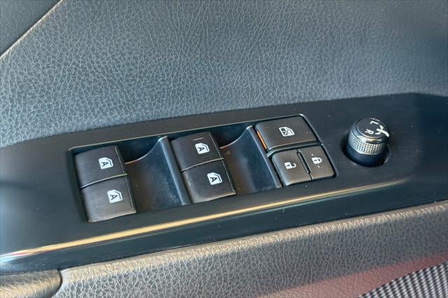 2020 Toyota Camry Hybrid SE