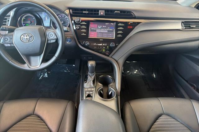 2020 Toyota Camry Hybrid SE
