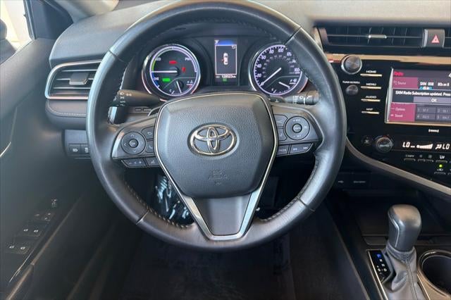 2020 Toyota Camry Hybrid SE