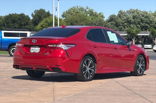 2020 Toyota Camry Hybrid SE