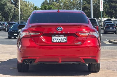 2020 Toyota Camry Hybrid SE