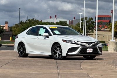 2024 Toyota Camry SE