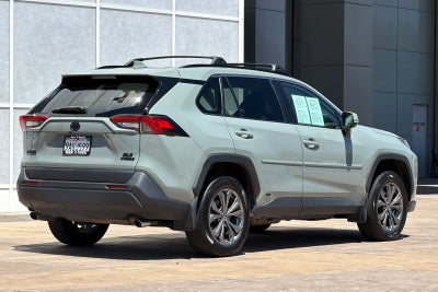 2022 Toyota RAV4 Hybrid XLE Premium