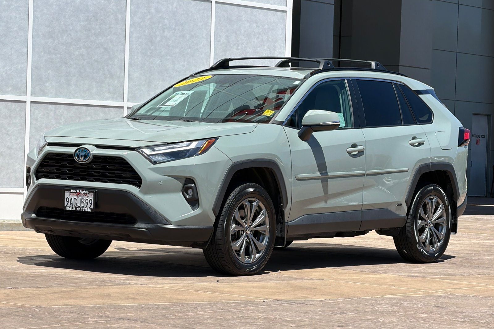 2022 Toyota RAV4 Hybrid XLE Premium