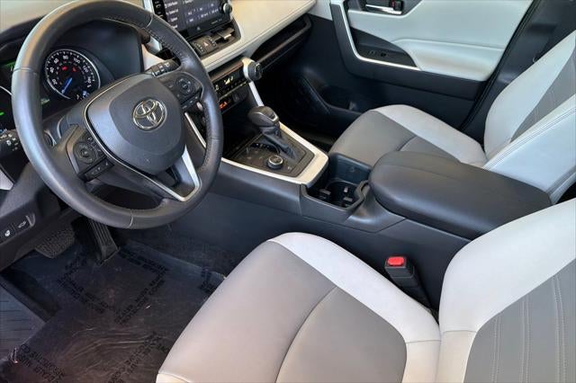 2022 Toyota RAV4 Hybrid XLE Premium