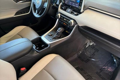 2022 Toyota RAV4 Hybrid XLE Premium