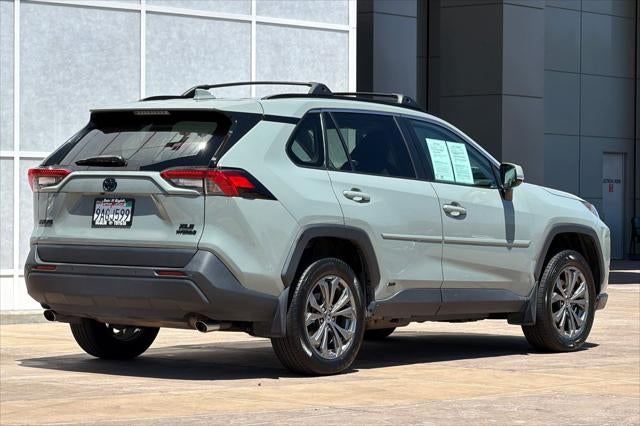 2022 Toyota RAV4 Hybrid XLE Premium