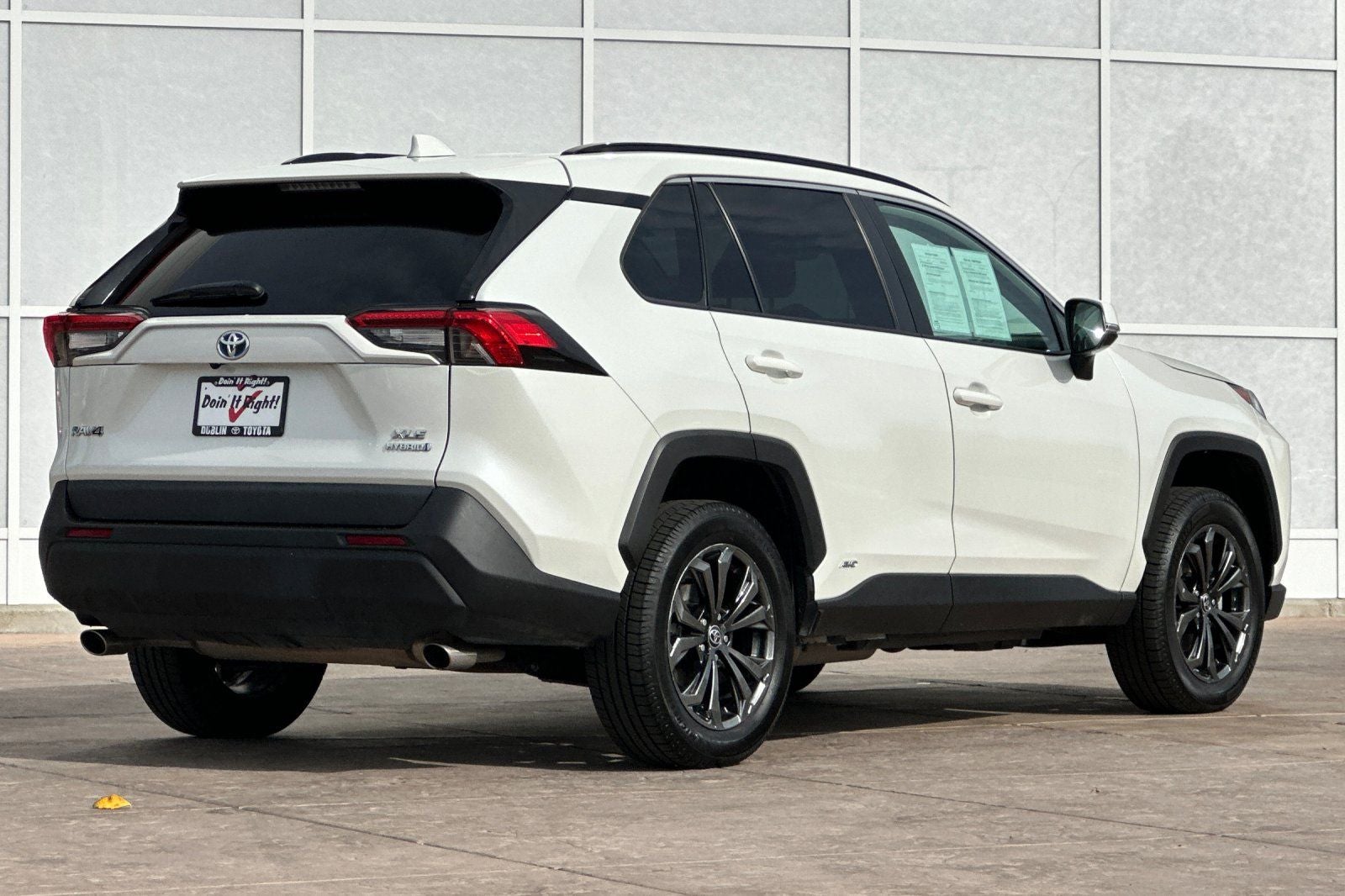2022 Toyota RAV4 Hybrid XLE Premium