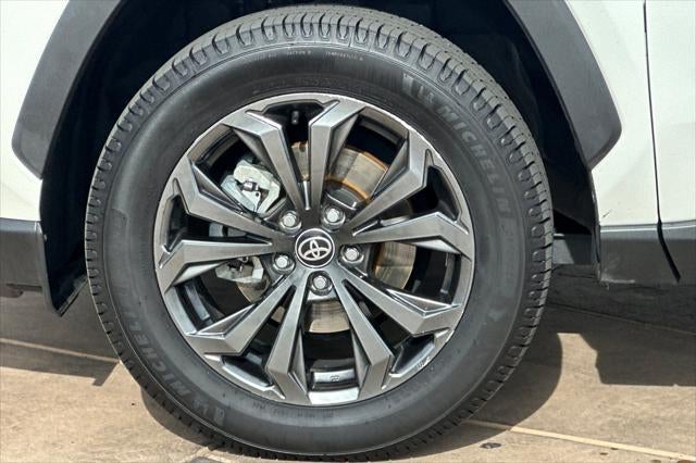 2022 Toyota RAV4 Hybrid XLE Premium