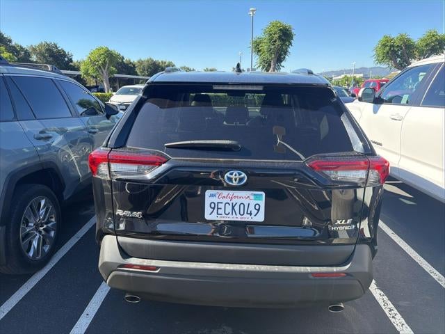 2022 Toyota RAV4 Hybrid XLE Premium