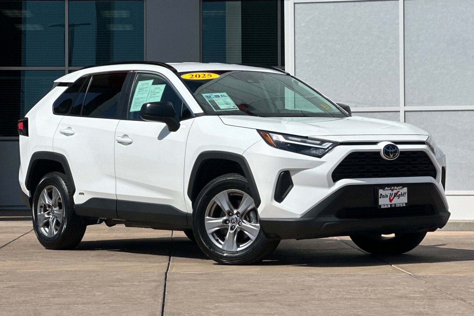 2025 Toyota RAV4 Hybrid LE