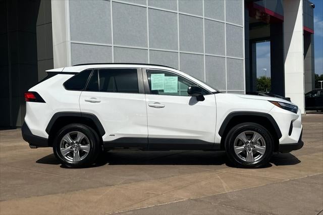 2025 Toyota RAV4 Hybrid LE