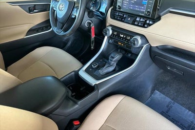 2022 Toyota RAV4 Hybrid LE