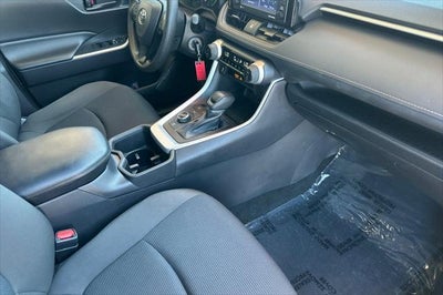 2022 Toyota RAV4 Hybrid LE