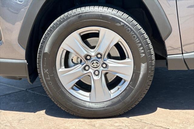 2022 Toyota RAV4 Hybrid LE