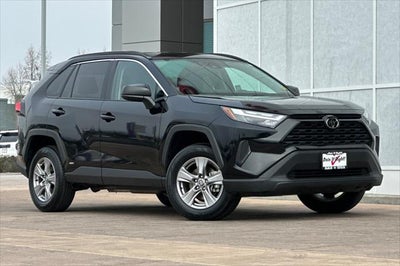2025 Toyota RAV4 Hybrid LE