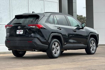 2025 Toyota RAV4 Hybrid LE