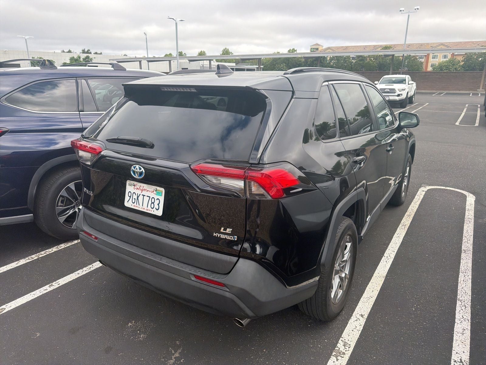2023 Toyota RAV4 Hybrid LE