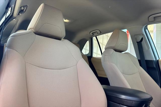 2022 Toyota RAV4 Hybrid LE