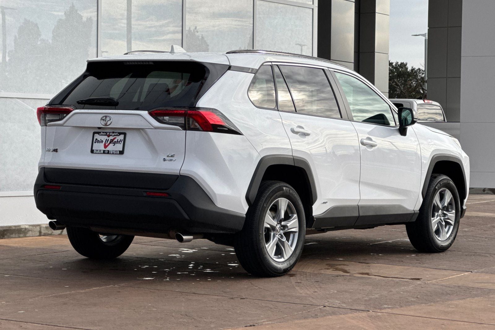 2025 Toyota RAV4 Hybrid LE