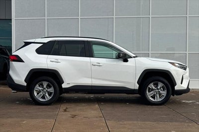 2025 Toyota RAV4 Hybrid LE