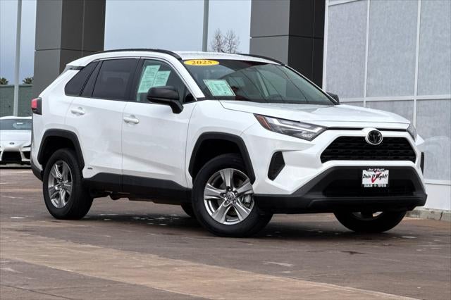 2025 Toyota RAV4 Hybrid LE