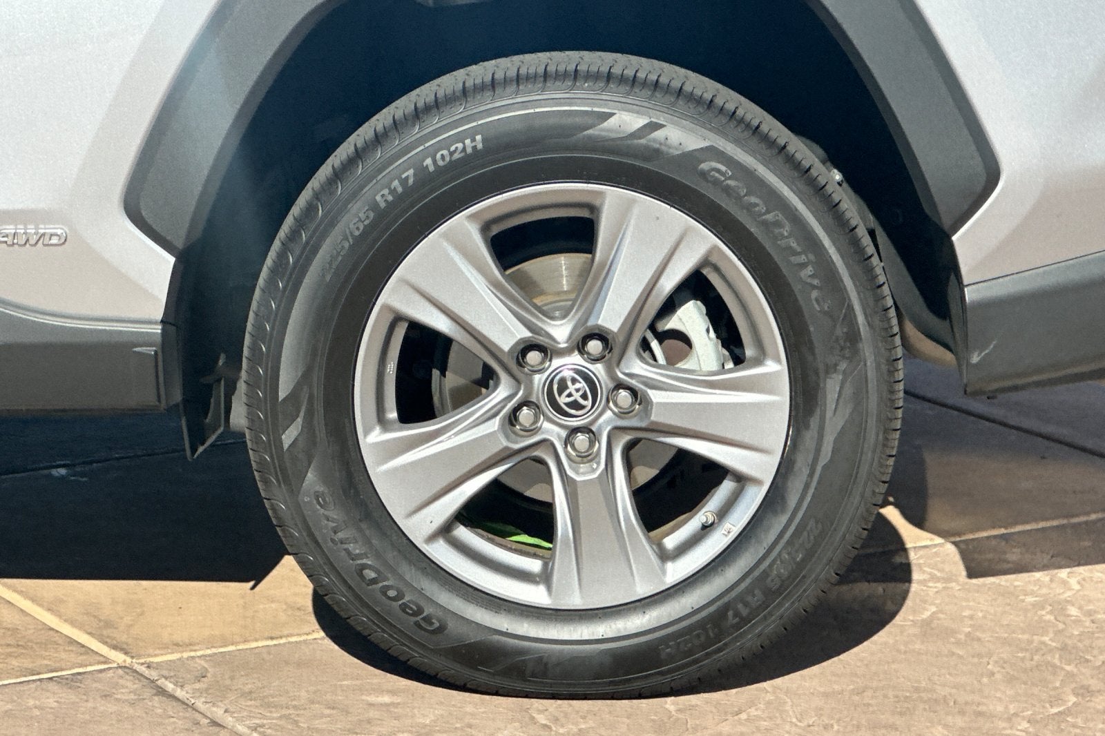 2023 Toyota RAV4 Hybrid LE