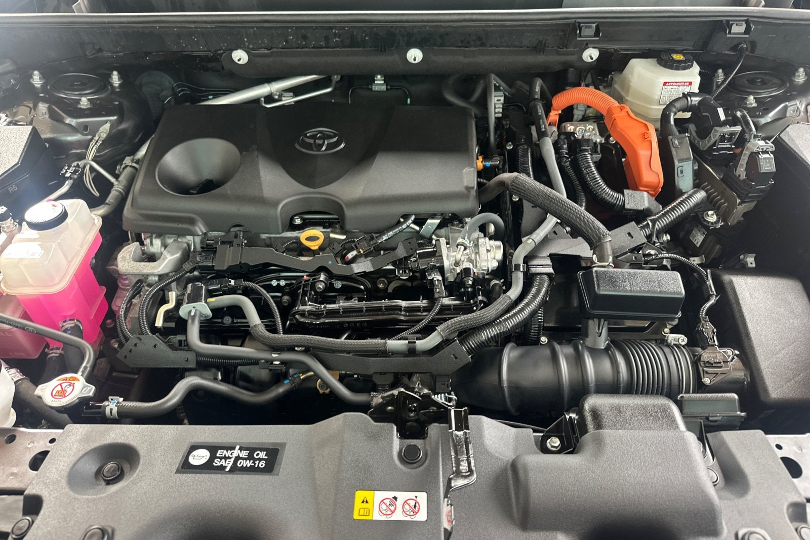 2023 Toyota RAV4 Hybrid LE