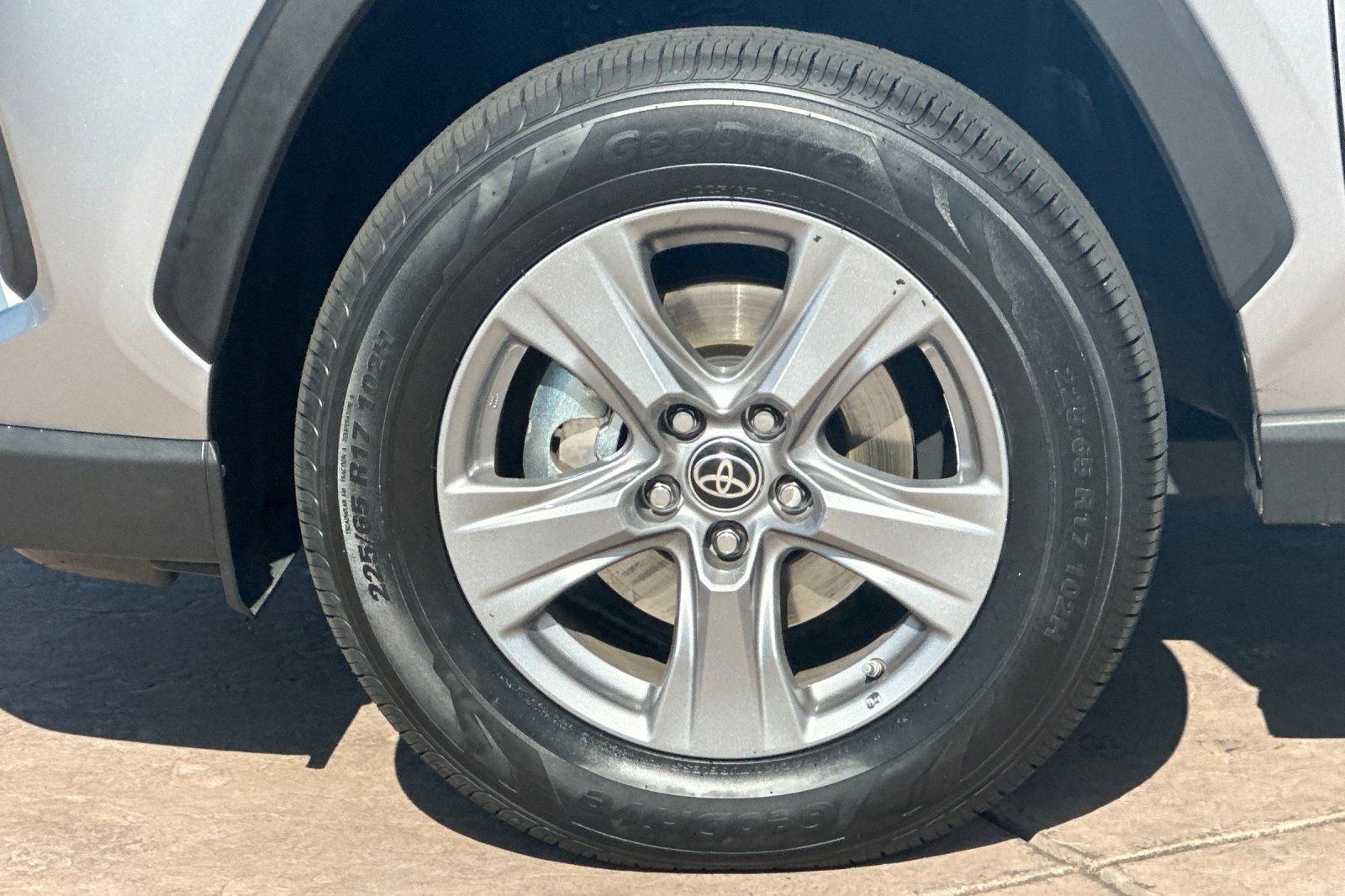 2023 Toyota RAV4 Hybrid LE
