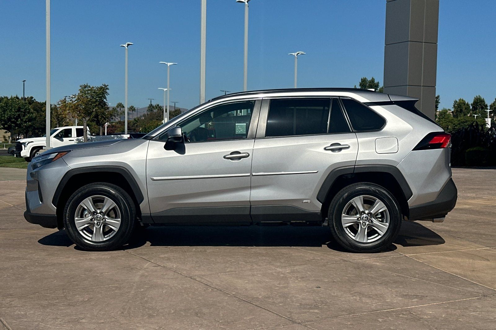 2023 Toyota RAV4 Hybrid LE