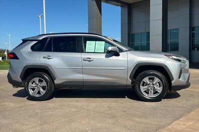 2023 Toyota RAV4 Hybrid LE